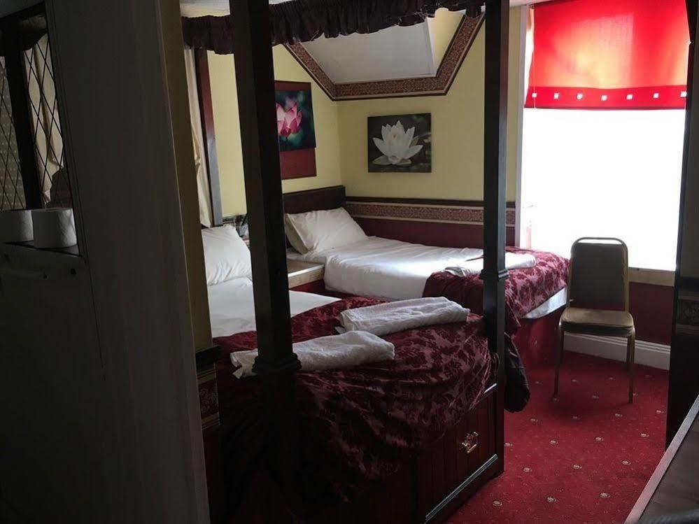 Hotel 144 Cathedral Road à Cardiff Extérieur photo